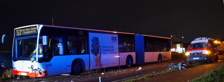 VU Roller KVB Bus Hoehenhauser Ring Koeln Muelheim P05.JPG